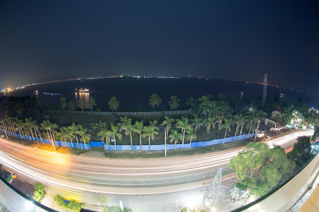 Uptown Hotel Yangon Exterior foto