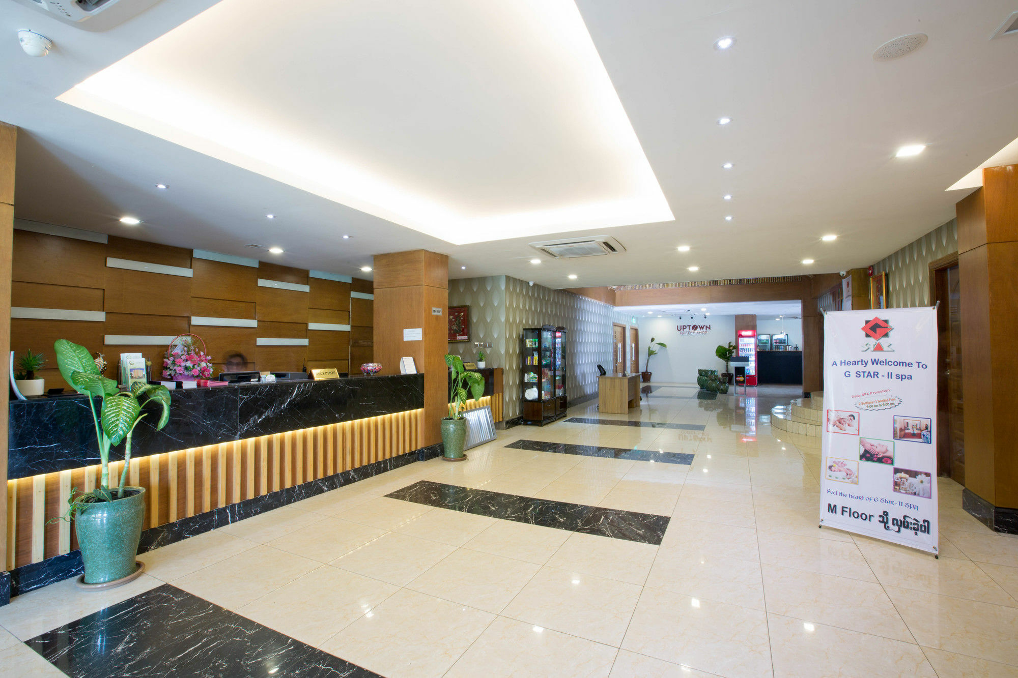 Uptown Hotel Yangon Exterior foto