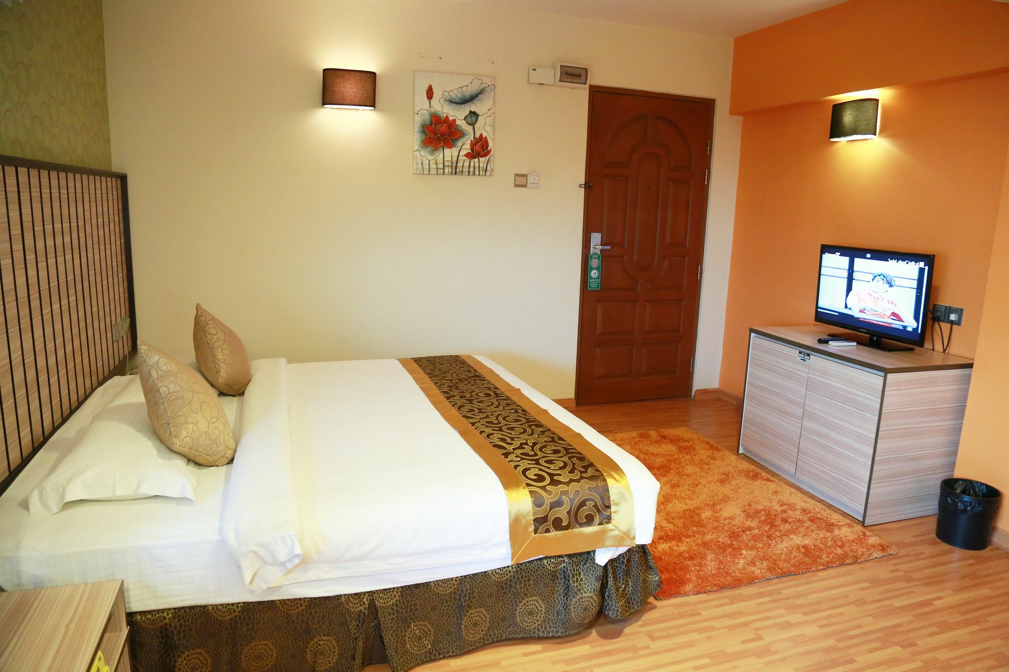 Uptown Hotel Yangon Exterior foto