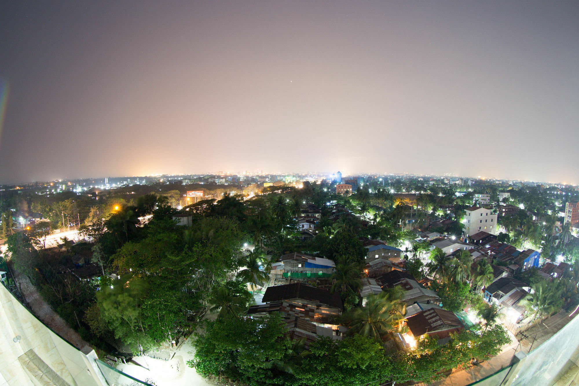 Uptown Hotel Yangon Exterior foto