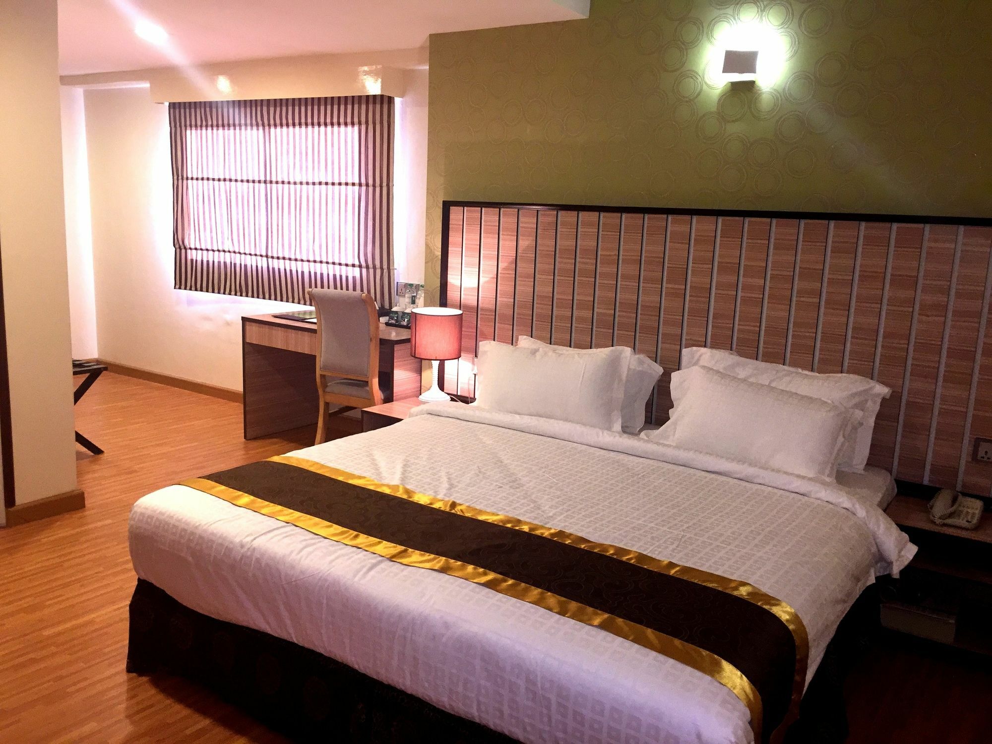 Uptown Hotel Yangon Exterior foto